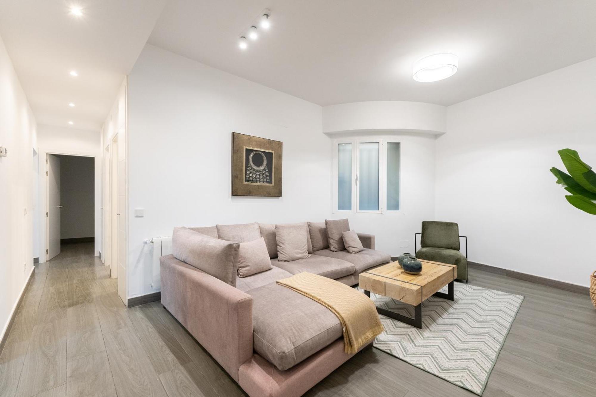 Luxe Apartment In Plaza De Espana Madrid Eksteriør billede