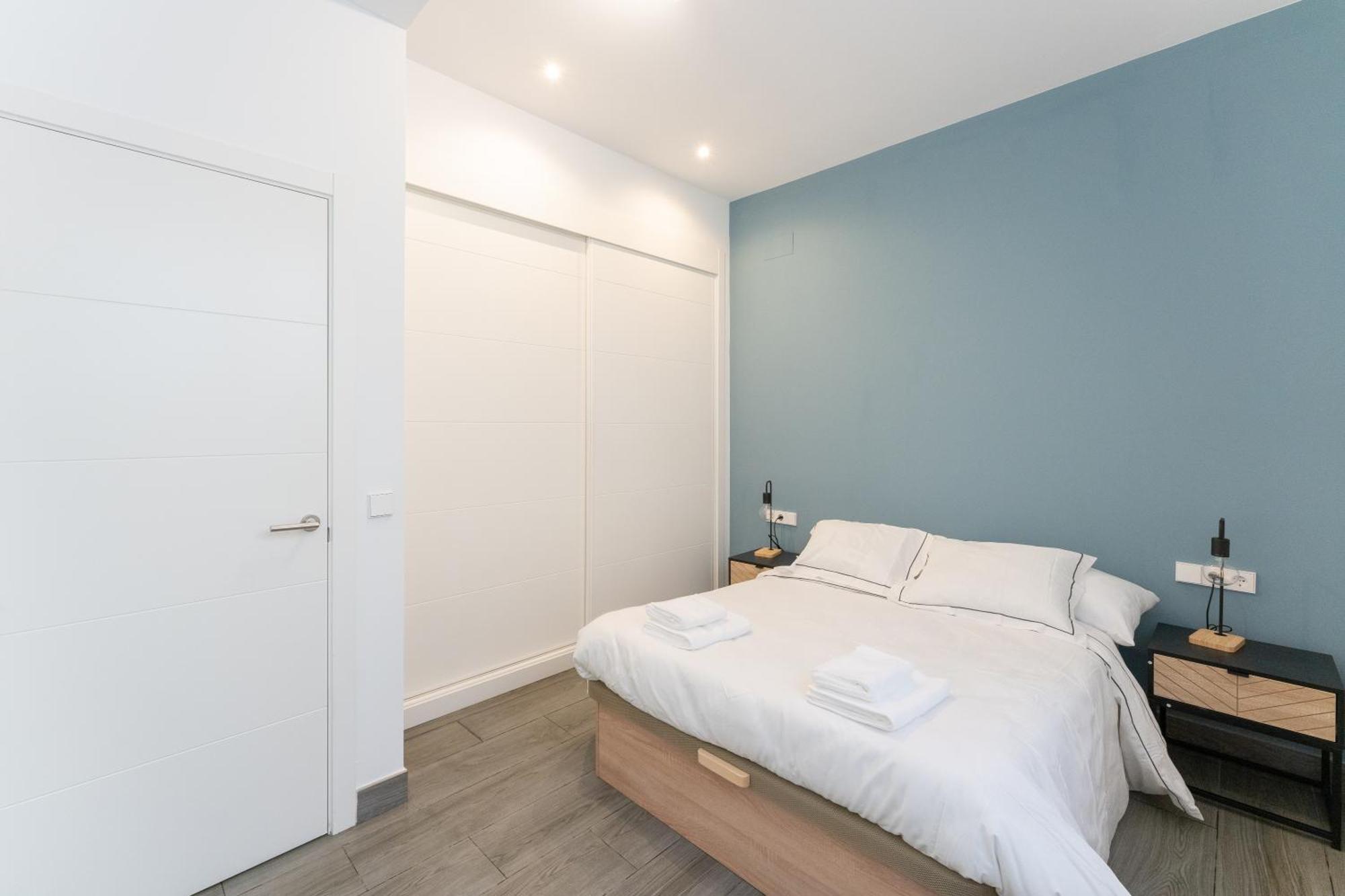 Luxe Apartment In Plaza De Espana Madrid Eksteriør billede