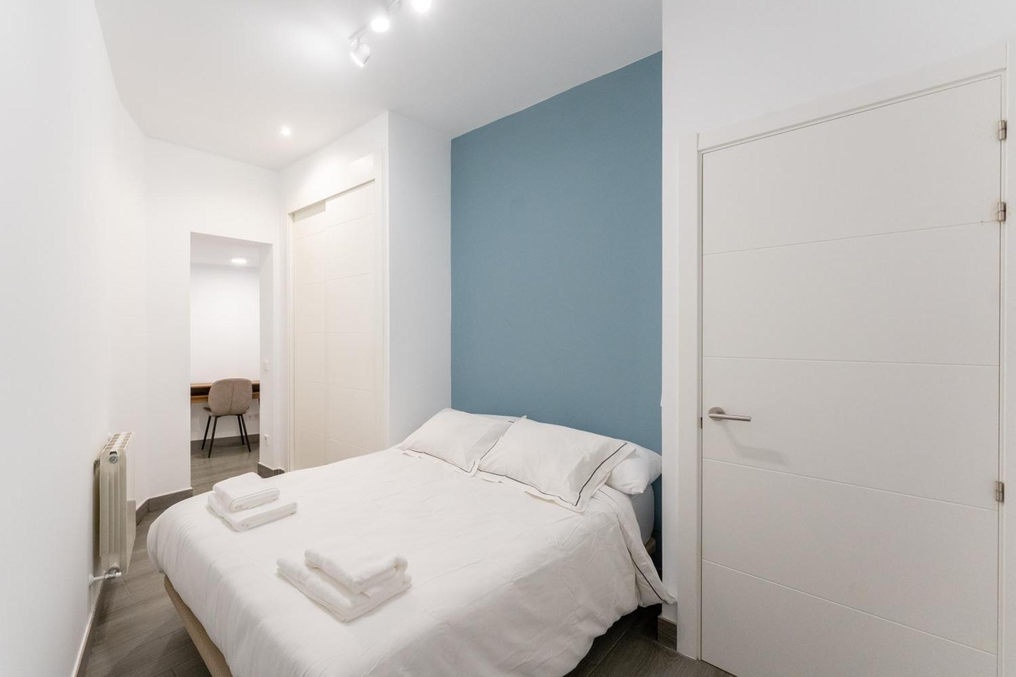 Luxe Apartment In Plaza De Espana Madrid Eksteriør billede