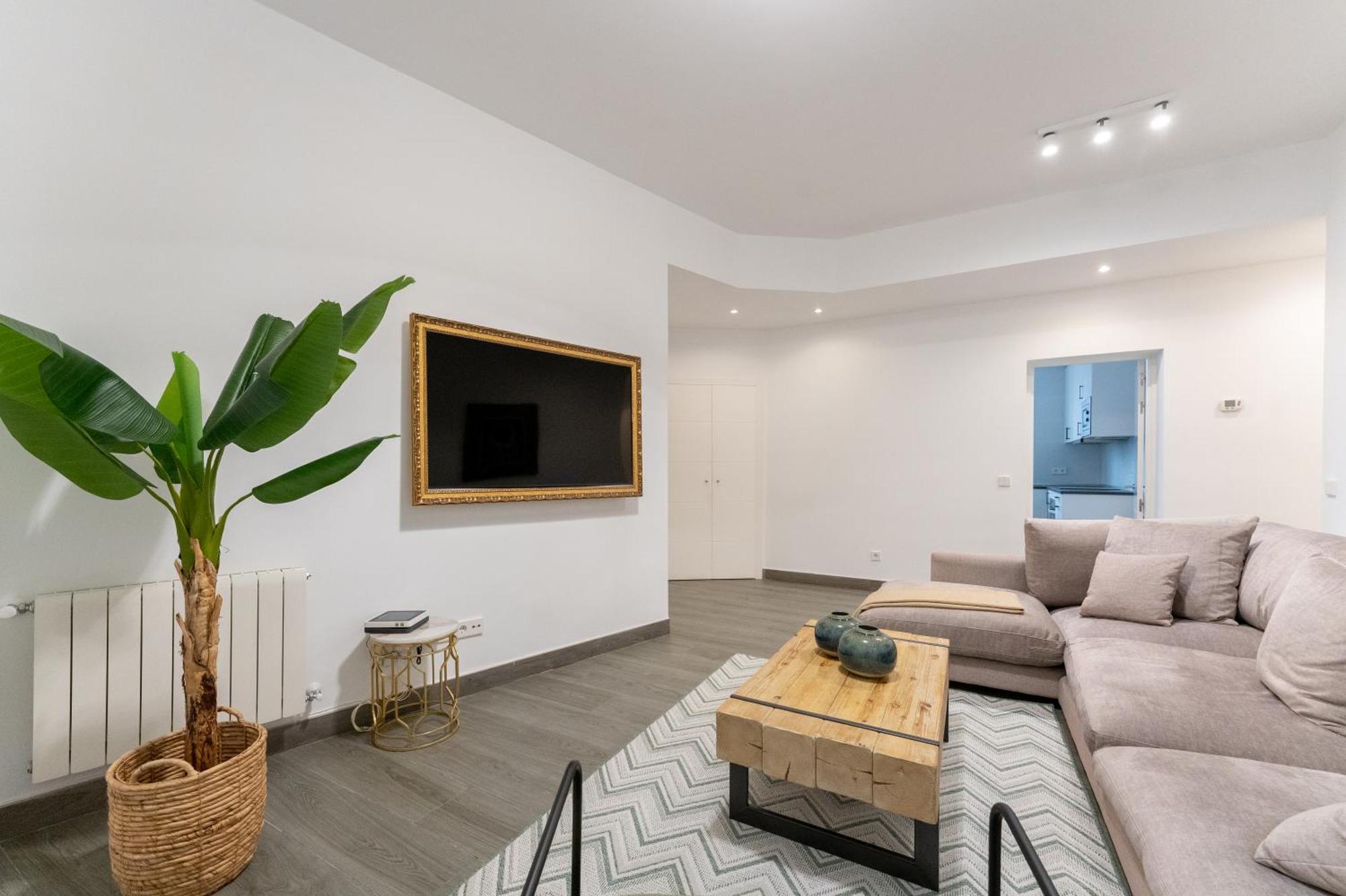Luxe Apartment In Plaza De Espana Madrid Eksteriør billede